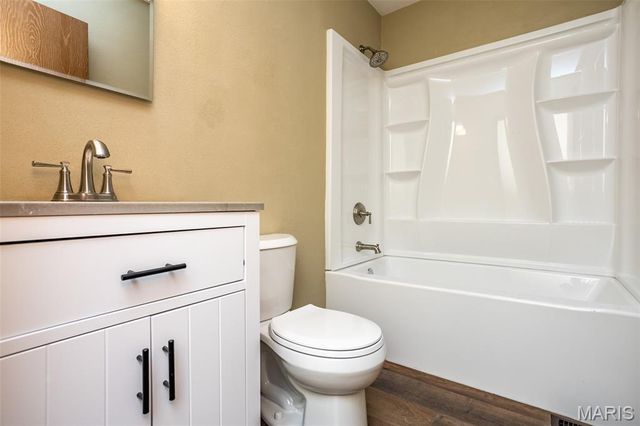 502 Lindenwood Drive, Troy, IL 62294