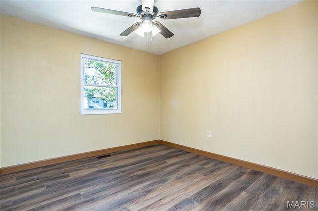 502 Lindenwood Drive, Troy, IL 62294