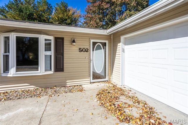 502 Lindenwood Drive, Troy, IL 62294