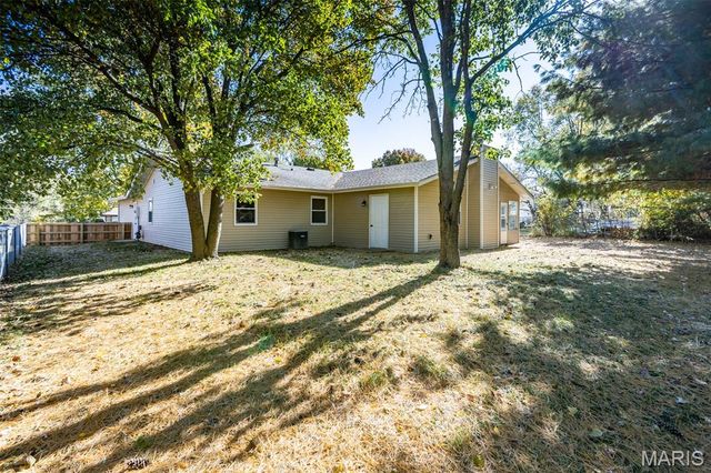 502 Lindenwood Drive, Troy, IL 62294