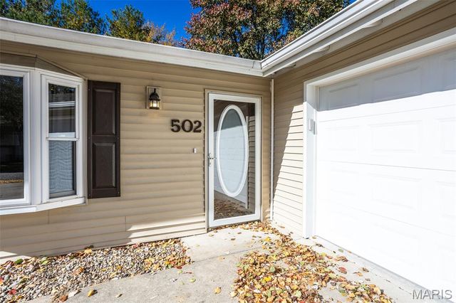 502 Lindenwood Drive, Troy, IL 62294