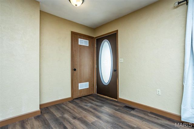 502 Lindenwood Drive, Troy, IL 62294