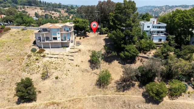 860 W Avenue 37, Mount Washington, CA 90065