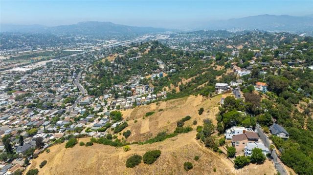 860 W Avenue 37, Mount Washington, CA 90065
