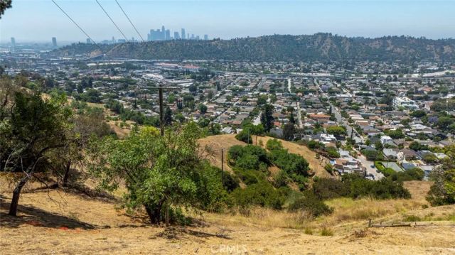 860 W Avenue 37, Mount Washington, CA 90065