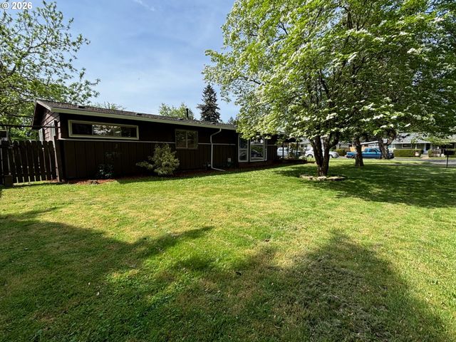 16800 Se IVON St, Portland, OR 97236