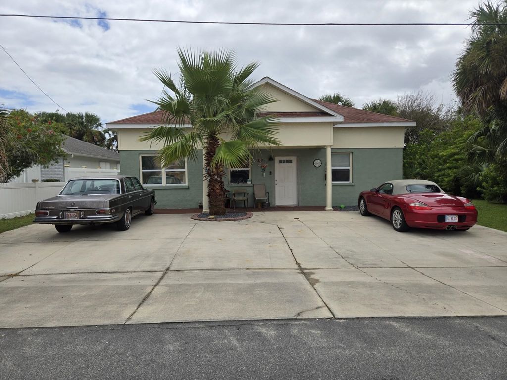 319 N 3rd Street, Flagler Beach, FL 32136