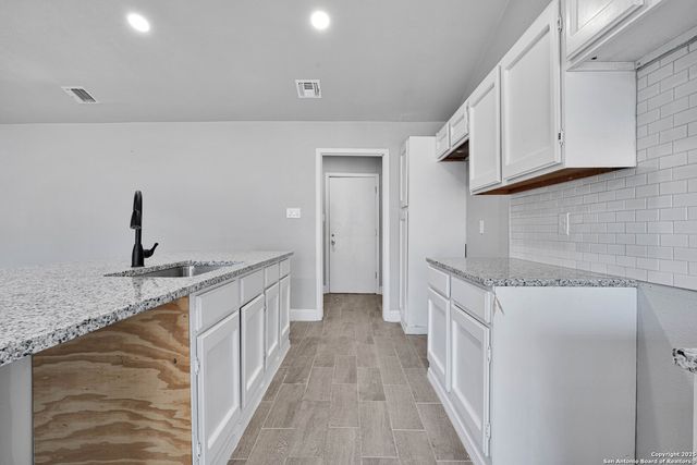 1138 Klondike, San Antonio, TX 78245