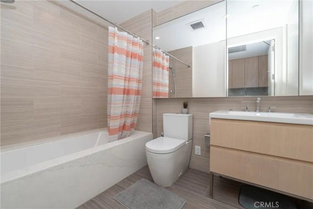 877 Francisco Street 819, Los Angeles, CA 90017