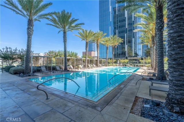 877 Francisco Street 819, Los Angeles, CA 90017