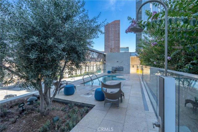 877 Francisco Street 819, Los Angeles, CA 90017