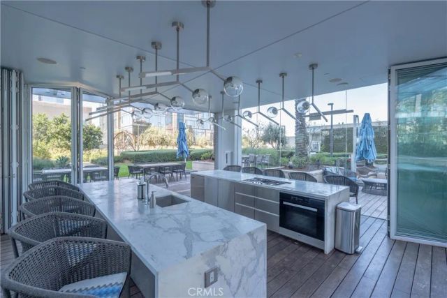 877 Francisco Street 819, Los Angeles, CA 90017