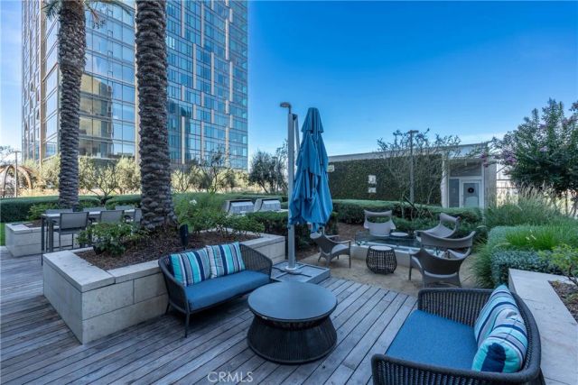 877 Francisco Street 819, Los Angeles, CA 90017