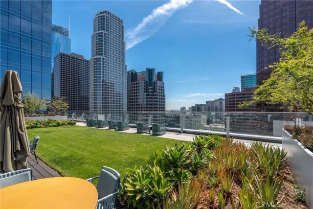 877 Francisco Street 819, Los Angeles, CA 90017