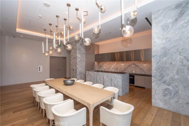 877 Francisco Street 819, Los Angeles, CA 90017