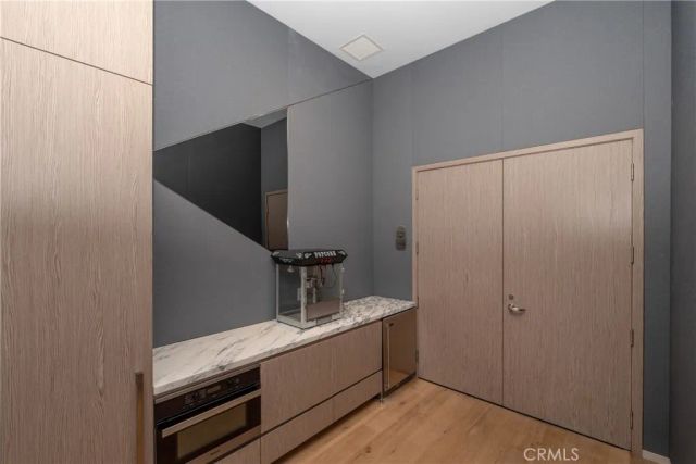 877 Francisco Street 819, Los Angeles, CA 90017