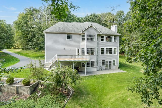 127 Shagbark Lane, Hopewell Junction, NY 12533