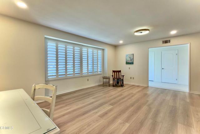 44006 Village 44, Camarillo, CA 93012