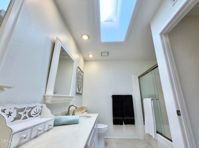 44006 Village 44, Camarillo, CA 93012