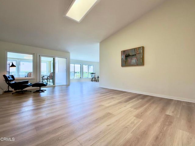 44006 Village 44, Camarillo, CA 93012