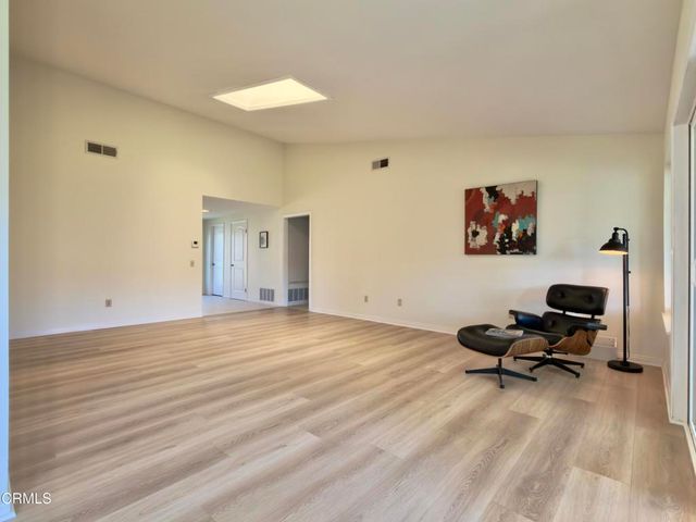 44006 Village 44, Camarillo, CA 93012
