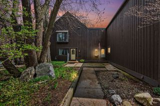 242 Dunbarton Court, Kalamazoo Twp, MI 49006