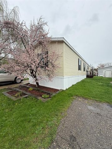 1341 Mariga Street, South Lyon, MI 48374