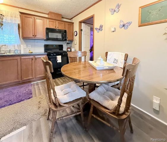 1341 Mariga Street, South Lyon, MI 48374