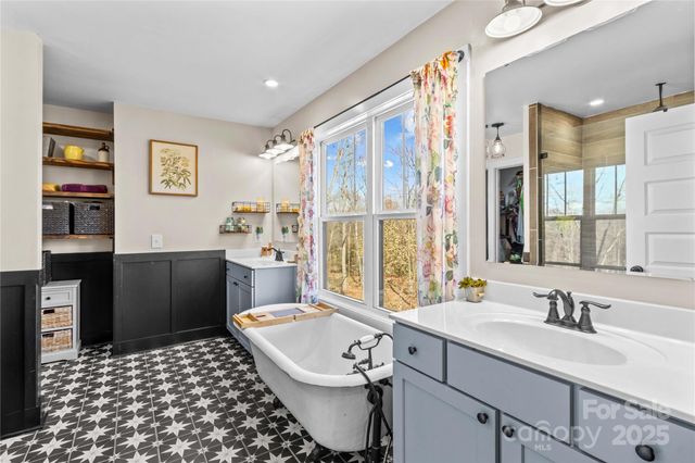 225 Zeb Road, Union Grove, NC 28689