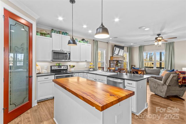 225 Zeb Road, Union Grove, NC 28689