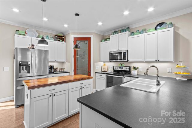 225 Zeb Road, Union Grove, NC 28689