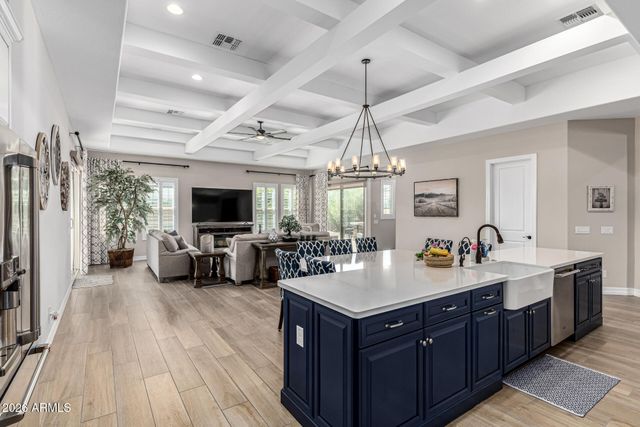 4075 E GRAND CANYON Drive, Chandler, AZ 85249