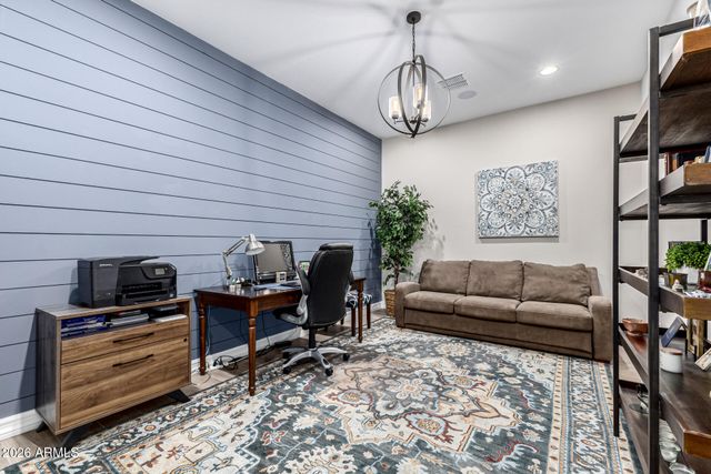 4075 E GRAND CANYON Drive, Chandler, AZ 85249