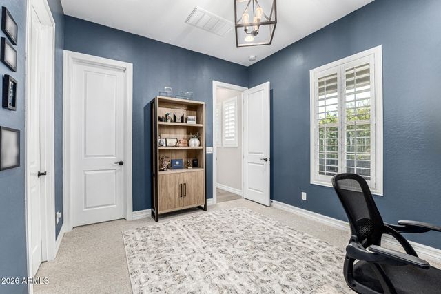 4075 E GRAND CANYON Drive, Chandler, AZ 85249