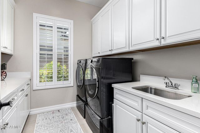 4075 E GRAND CANYON Drive, Chandler, AZ 85249