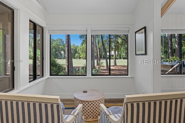 11 Muirfield Rd, Hilton Head Island, SC 29928