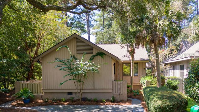 11 Muirfield Rd, Hilton Head Island, SC 29928