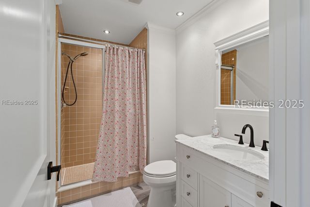 11 Muirfield Rd, Hilton Head Island, SC 29928