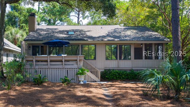 11 Muirfield Rd, Hilton Head Island, SC 29928