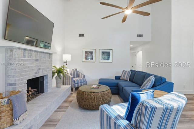 11 Muirfield Rd, Hilton Head Island, SC 29928