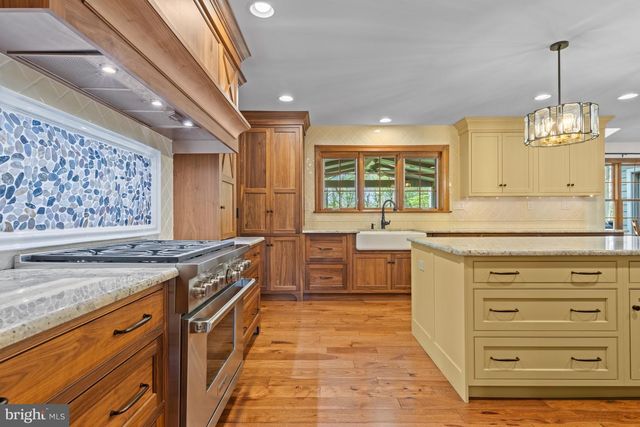 1653 WATERGLEN DR, West Chester, PA 19382