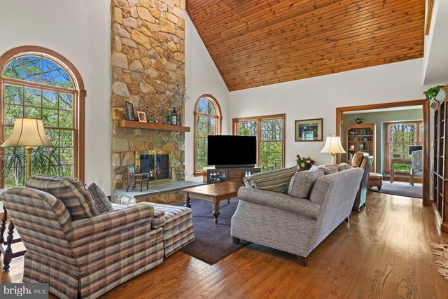 1653 WATERGLEN DR, West Chester, PA 19382