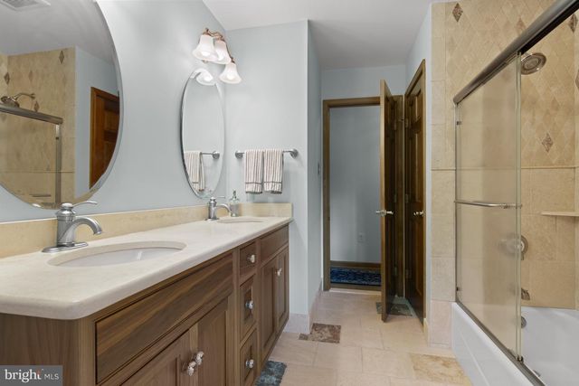 1653 WATERGLEN DR, West Chester, PA 19382