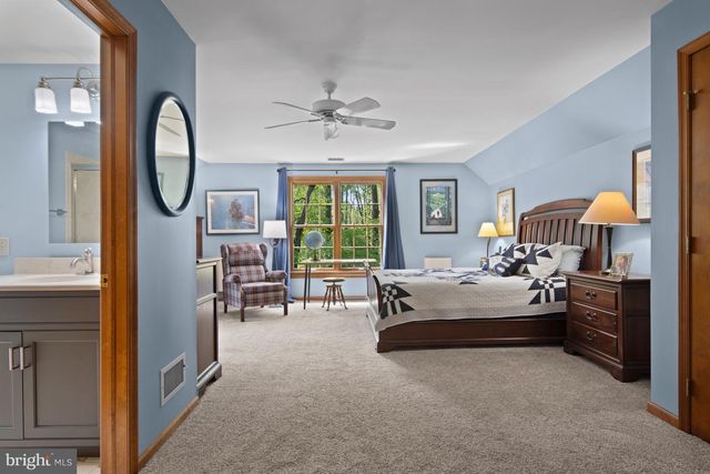 1653 WATERGLEN DR, West Chester, PA 19382