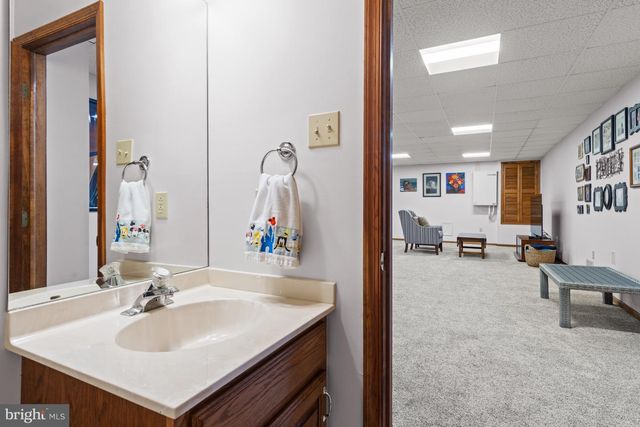 1653 WATERGLEN DR, West Chester, PA 19382