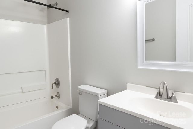 5235 Swearngan Road, Charlotte, NC 28216