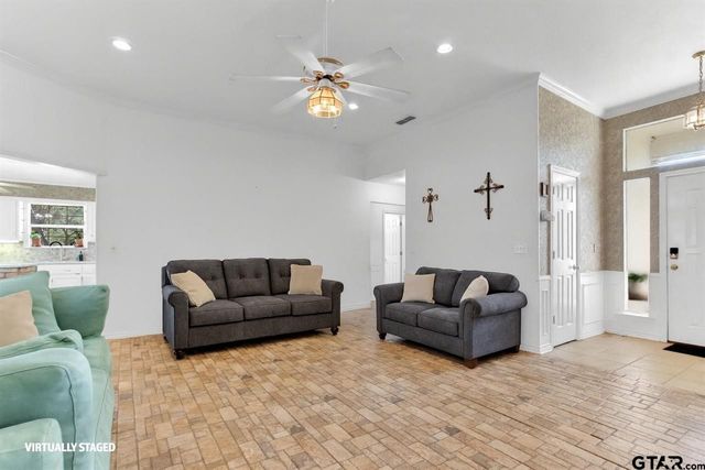 149 Pecan Street, Frankston, TX 75763