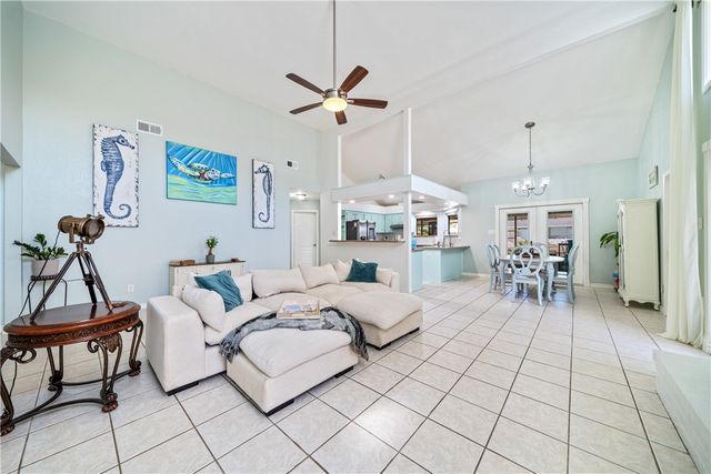 13825 Topsail St, Corpus Christi, TX 78418