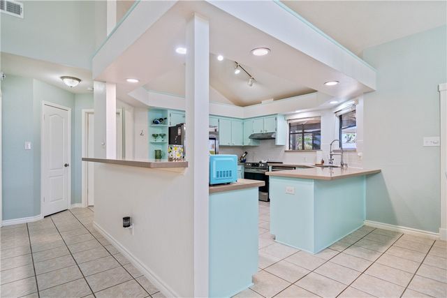 13825 Topsail St, Corpus Christi, TX 78418