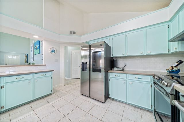 13825 Topsail St, Corpus Christi, TX 78418
